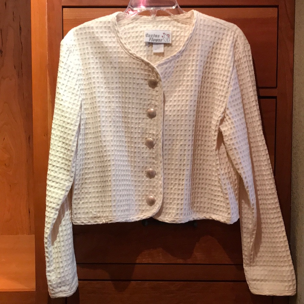 Cropped, waffle texture, cream jacket